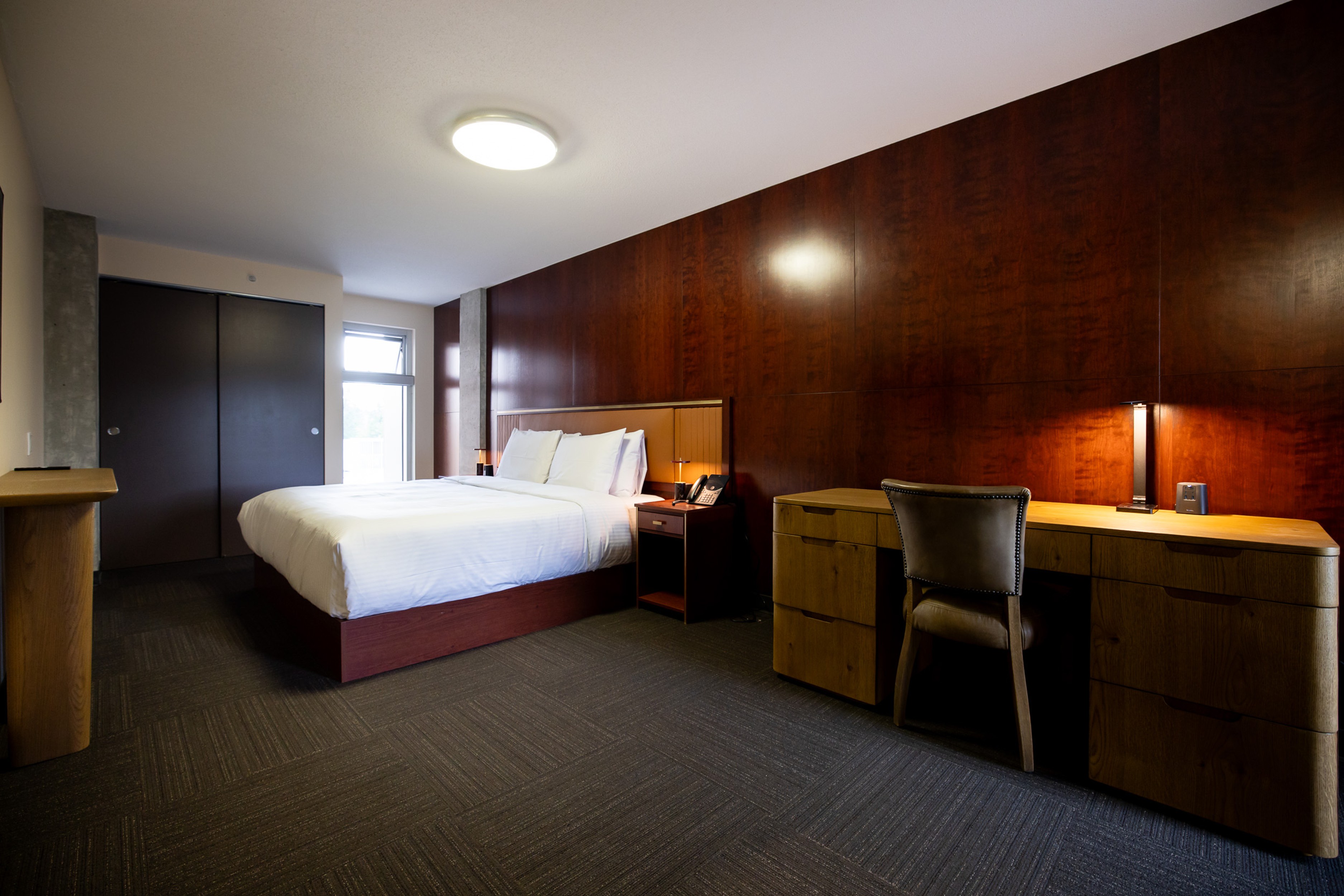 Hotel_Burnaby_room_3