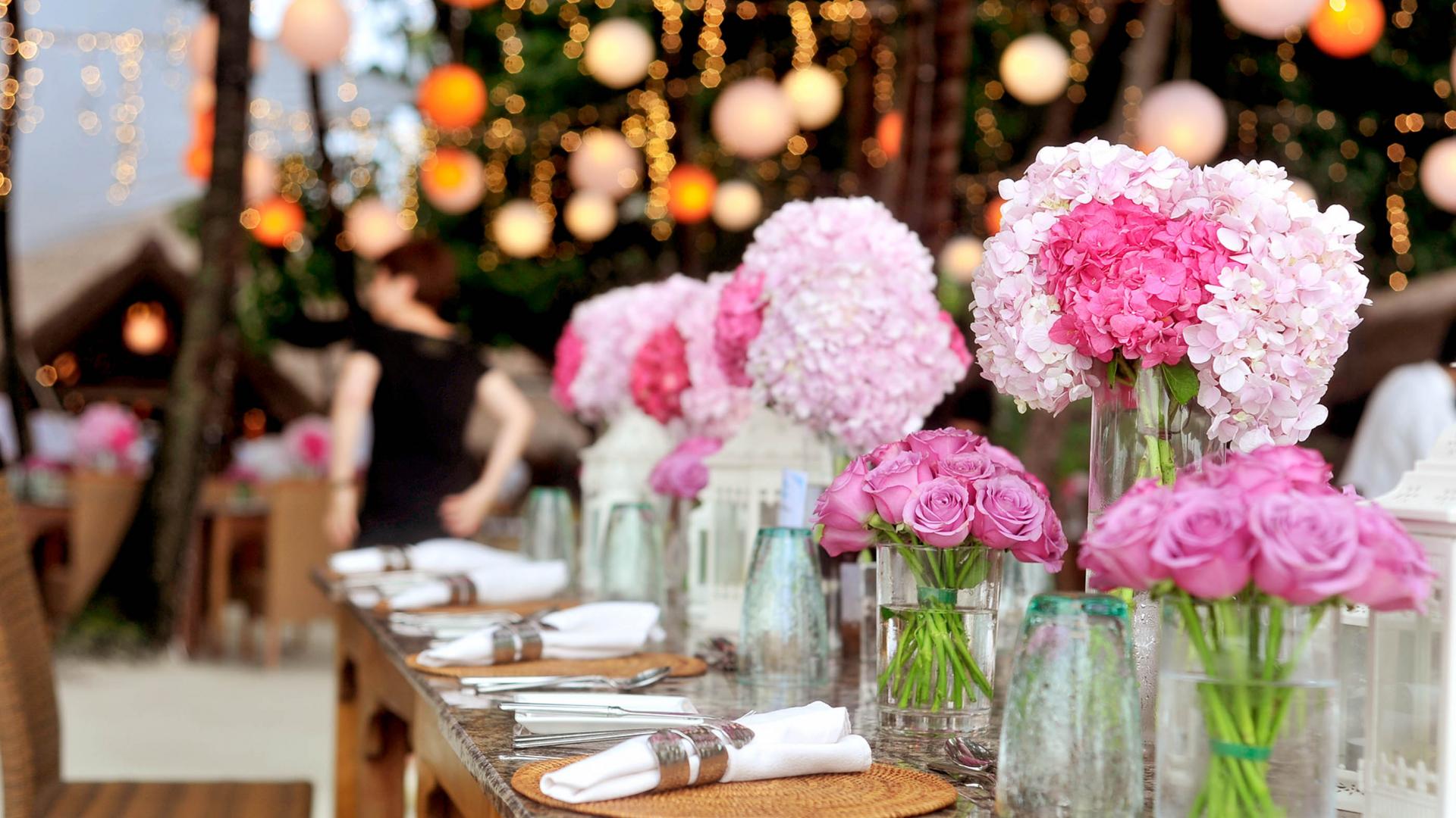 Testimonials Image of beautifully set up table with flowers