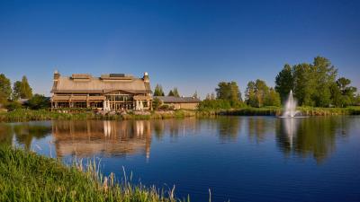 Riverway Clubhouse wide exterior view