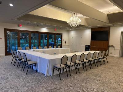 Rectangular table set up