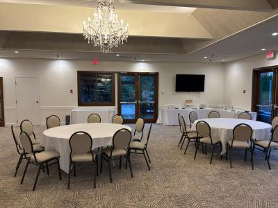 Round tables in reception room